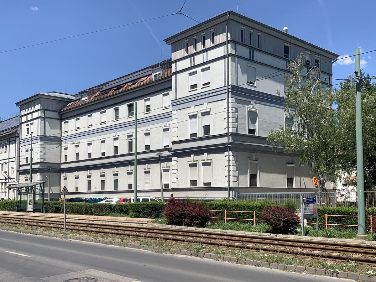 II-ES KÓRHÁZ EGYKORI HELYŐRSÉGI KÓRHÁZ