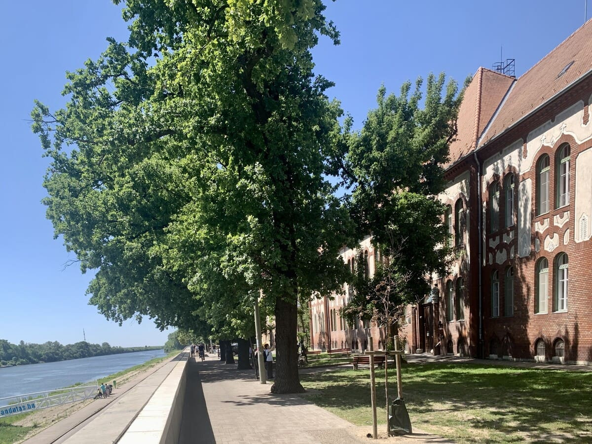 A TÖMÖRKÉNY GIMNÁZIUM